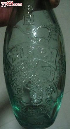 中国先施精制卫生汽水玻璃瓶。瓶图精美,高21.5cm-se24961051-七七八八玻璃皿